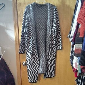 Joseph A Black & White Chevron Open-Front Duster Cardigan